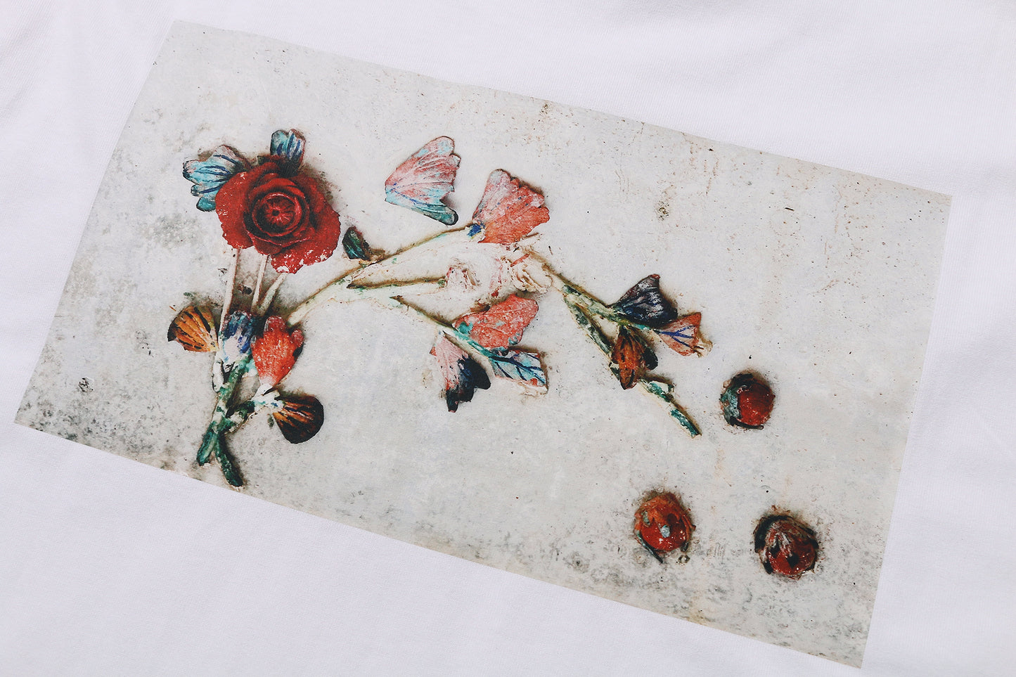 愛 Love Tee White