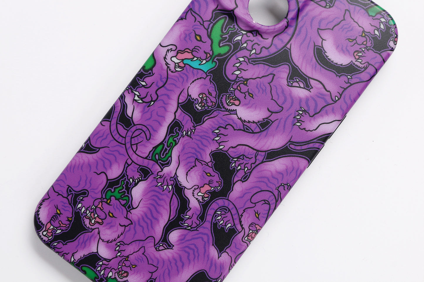 百虎 Hundred Tigers 紫晴 Purple Phone Case