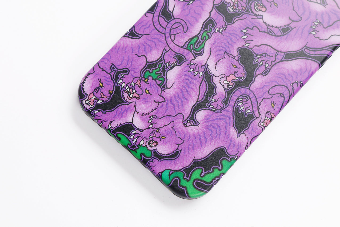 百虎 Hundred Tigers 紫晴 Purple Phone Case